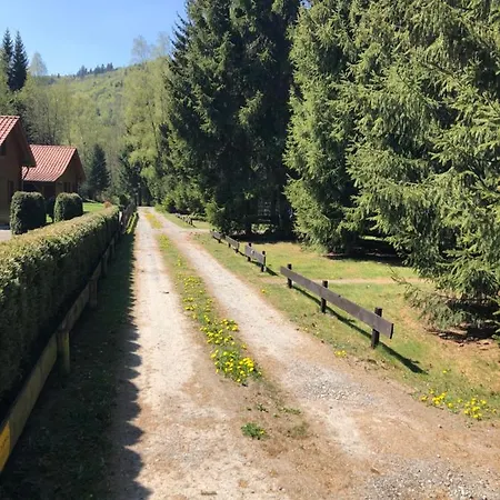 Ferienhaeuser Am Waldschloesschen * 라우텐탈