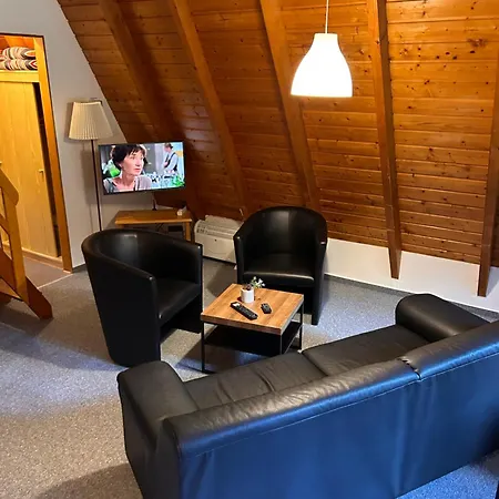 بيت للعطل Ferienhaeuser Am Waldschloesschen