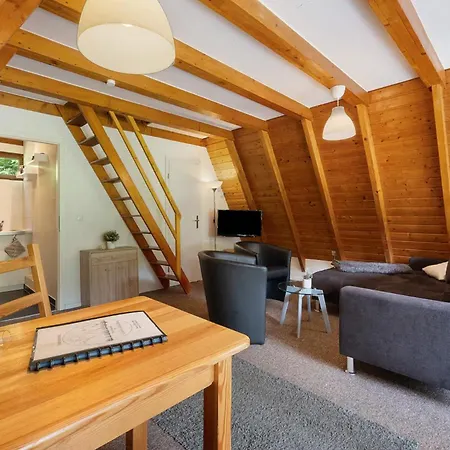 בית נופש Ferienhaeuser Am Waldschloesschen *